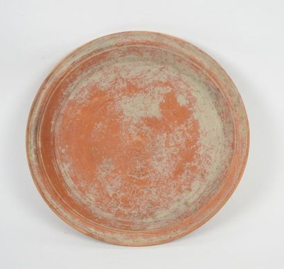 null Grand plat en céramique sigilée 

Terre cuite 25 cm

Période romaine