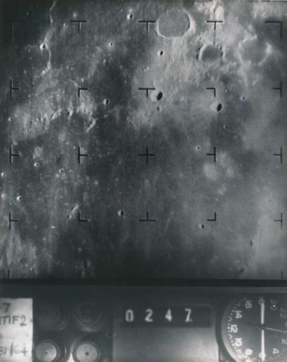 null NASA. Rangers VII. Vue du sol lunaire avant l'impact de la sonde sur la Lune....
