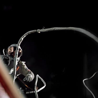 null Nasa. Mission Gémini 9A. Rare vue de l'astronaute Eugene A. Cernan pendant l'incident...