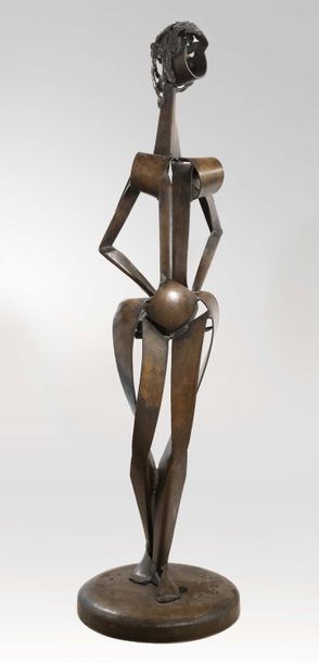 GUY LARTIGUE (NÉ EN 1927) 
Sans titre, 1967
Sculpture bronze à patine brune
Signée...