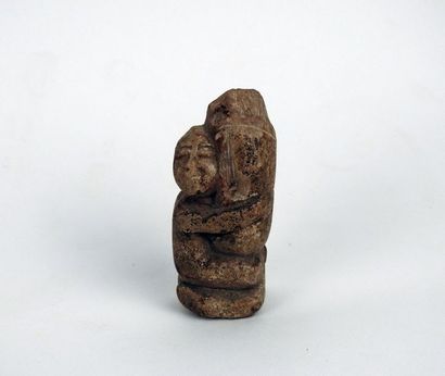 null Personnage en calcaire tenant un sexe monumental

7 cm

Egypte Epoque ptolémaique,...