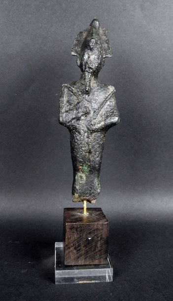 null Grande statuette d'osiris portant les instruments aratoires en bronze

14 cm

Egypte...
