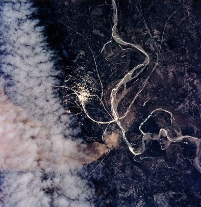 null Nasa. Un beau tableau photographique réalisé depuis l'Espace et la navette spatiale...