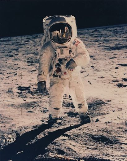 null Nasa. L'astronaute Buzz Aldrin debout sur le sol lunaire le 20 juillet 1969....