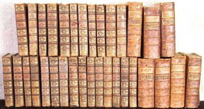 Voltaire: «oeuvres complètes» Certains volumes (fin de numérotation) en double tomaison....