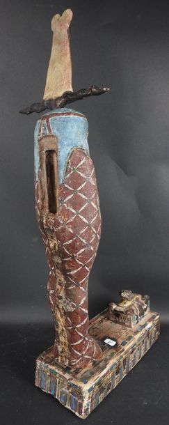 null Statuette de Ptah Sokar Osiris en bois sculpté à polychromie et inscriptions.
Sur...