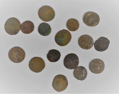 null Une quinzaine de monnaies romaines.