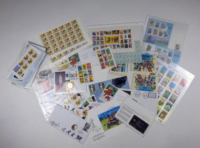 HERGÉ Tintin
Ensemble de documents philatéliques, premiers jours, planches de timbres,...