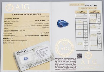 null Saphir taille poire, 1,94 carat, certifié par le laboratoire AIG, origine Ceylan,...
