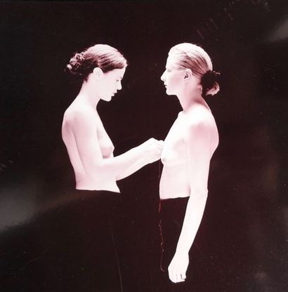 null JOKO (collectif) Karin Jost et Regula J Kopp ou « Connected »

Sans titre, 1997

Ensemble...