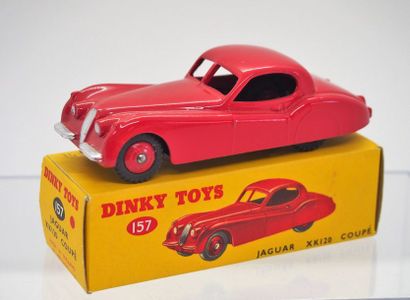 null 

Dinky-Toys – Gde Bretagne – métal – 1/43e (1) 



# 157 – Jaguar XK 120 Coupé

1e...