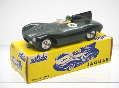 null 

Solido – France – métal – 1/43e (1) 



# 100 Jaguar D type Le Mans n° 6

Vert...