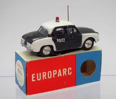 null 

CIJ – France – métal – 1/43e (1) 



# 3/57 – Renault Dauphine «Police»

Noire...