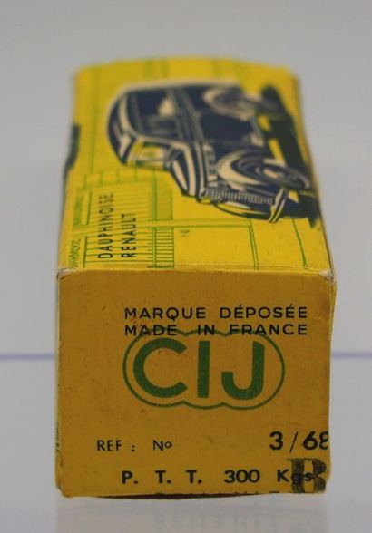 null 

CIJ – France – carton – 1/43e (1) 



Boîte rare

Boîte vide de la Renault...