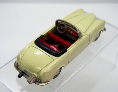 null 

SCHUCO – Allemagne - métal (1) 

PEU COURANT 

Série Micro Racer, modèle d’époque.

Moteur...