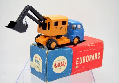 null 

CIJ – France – métal – 1/43e (1) 



# 3/82 – Saviem camion pelle

Cabine...