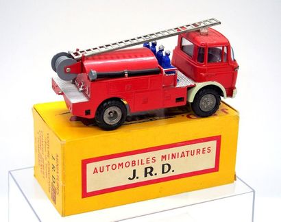 null 

JRD – France – métal – 1/43e (1) 



# 133 – Berliet GAK pompiers «Feux de...