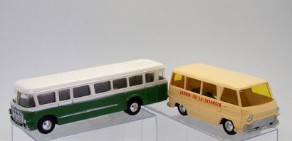 null 

Rico – Espagne – plastique – 1/40e et 1/55e (2) 



# 739 – DKW Minibus “Jardin...