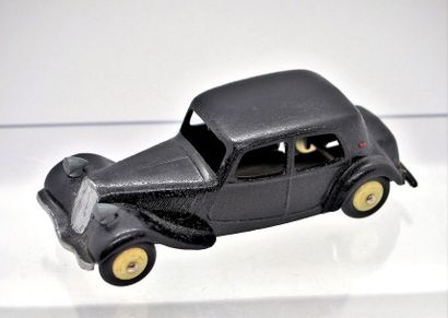 null 

Dinky-Toys – France - métal – 1/43e (2) 



# 24 N – Citroën Traction Avant...