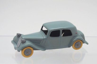 null 

Dinky-Toys – France - métal – 1/43e (1) 



Peu courant 



# 24 N – Citroën...