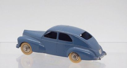 null 

Dinky-Toys – France - métal – 1/43e (1) 



Peu courante nuance bleu laiteux

...