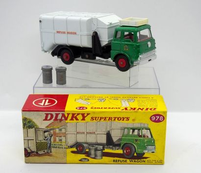 null 

Dinky-Toys – Gde Bretagne – métal – 1/43e (1) : 



# 978 - Camion Bedford...