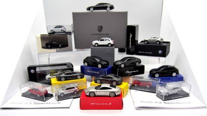 null Lot (16 pièces) comprenant :

9 miniatures promotionnelles en métal Porsche/Mobil...