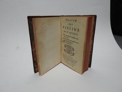 null MURET, Pierre. Traité des Festins.
Paris, Desprez, 1682. In-12, veau fauve marbré,...