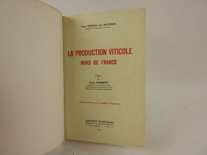 null TIENGOU des ROYERIES, Yves. La Production Viticole Hors de France.

Paris, Librairie...