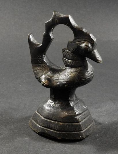 null Grand poids birman aviforme. Bronze. Servant pour l'opium. XVII-XIXès.
H: env...