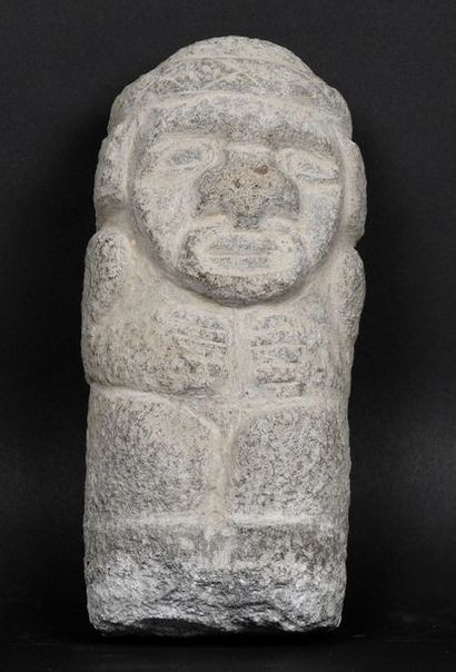 null Statuette en pierre. Style olmécoîde ou pré Inca
H: 20 cm.