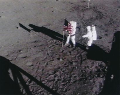null Nasa. Mission Apollo 11. Rare. La seule photographie historique montrant simultanément...