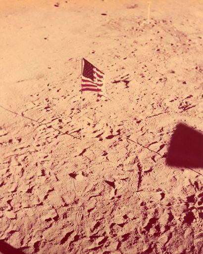 null Nasa. Mission Apollo 11. Le premier drapeau humain planté par l'Homme sur un...