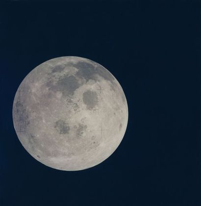 null Nasa. Mission Apollo 13. Magnifique pleine lune observée depuis le module Apollo...