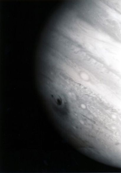 null Nasa. Vue d'approche de la planète Jupiter par une sonde Voyager. Circa 1980.Tirage...