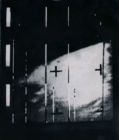 null NASA. Première vue de la planète Mars. Sonde spatiale Mariner 4. Tirage argentique...