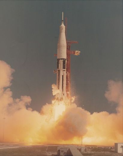NASA. Décollage d'une fusée à Cap Canavéral....