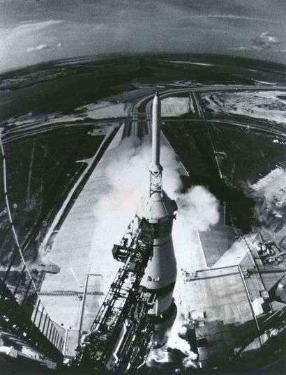 null Nasa. Mission Apollo 11. Belle vue du décollage de la fusée Saturne V depuis...