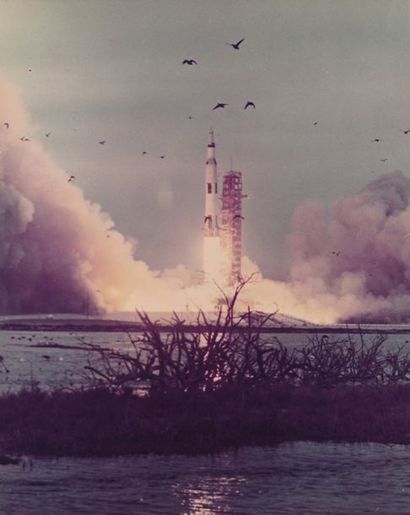 null Nasa. Mission Apollo 11. Belle vue du décollage de la fusée Saturne V depuis...