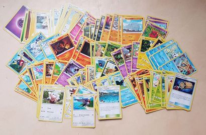 null Collection d'environ 120 cartes pokemon sans double en très bon état