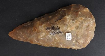 null Biface amygdaloîde moustérien.Silex.50000 ans.

L :14cm. 

Ancienne collection...