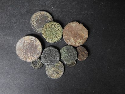 null Différentes monnaies.

Epoque romaine à postérieur.