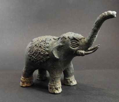null Elephant. Bronze. Siam
L 10 cm