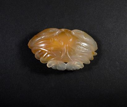 null Crabe Xi.Calcédoine translucide gemme.Petits éclats.Chine.XIX-XXème s.
L: 9...