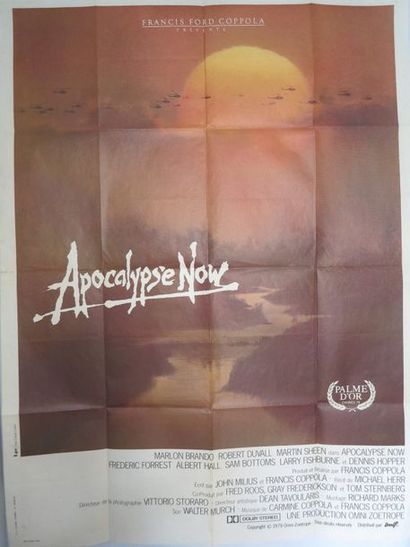null "APOCALYPSE NOW" (1979) de Francis Ford Coppola avec Marlon Brando, 

 Dennis...