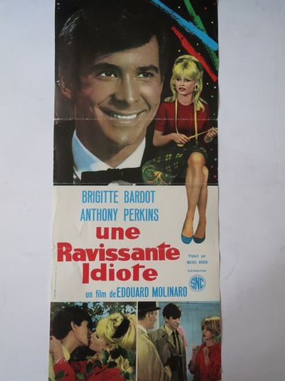 null "UNE RAVISSANTE IDIOTE" (1963) de Edouard Molinaro avec Brigitte Bardot et 

...