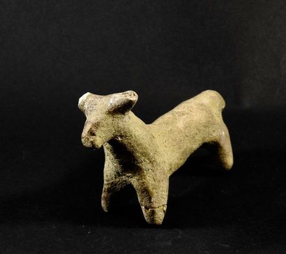 null Taureau.Terre peu cuite.Hittite d’Anatolie.

L :6cm.

Premiers millénaires d’av...