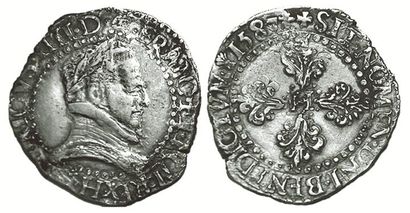 null Henri III. 1574-1589. Demi-Franc 1587 H. la Rochelle. 
Dy.1130. Très bel exemplaire....