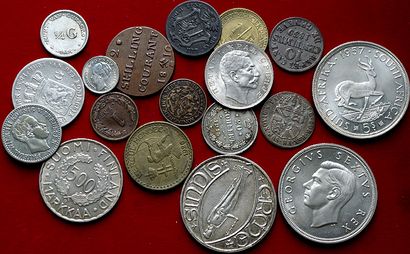 null Divers Monde. Lot de 17 monnaies dont 10 en argent : Russie 20 Kopek 1915, Serbie...