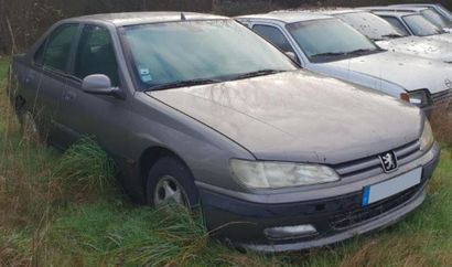 null PEUGEOT - 406 - 1996 - Berline 4 portes grise
Pour pièces